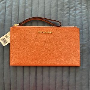 Michael Kors Jet Set Peach Wristlet